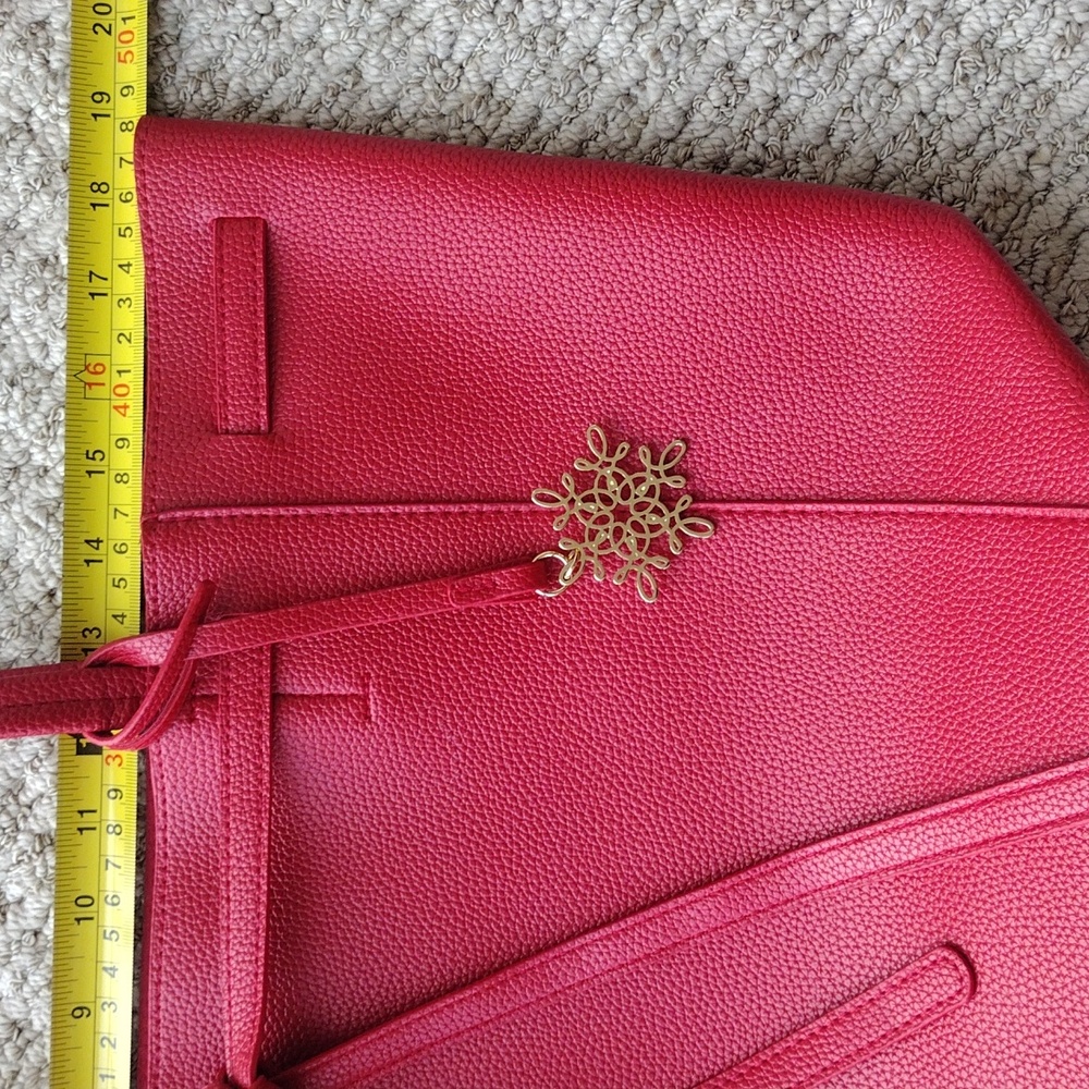 Elegant Red Tote Bag - Picture 14 of 17